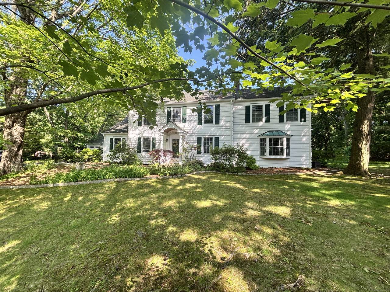 10 Riverview Drive - Photo 1