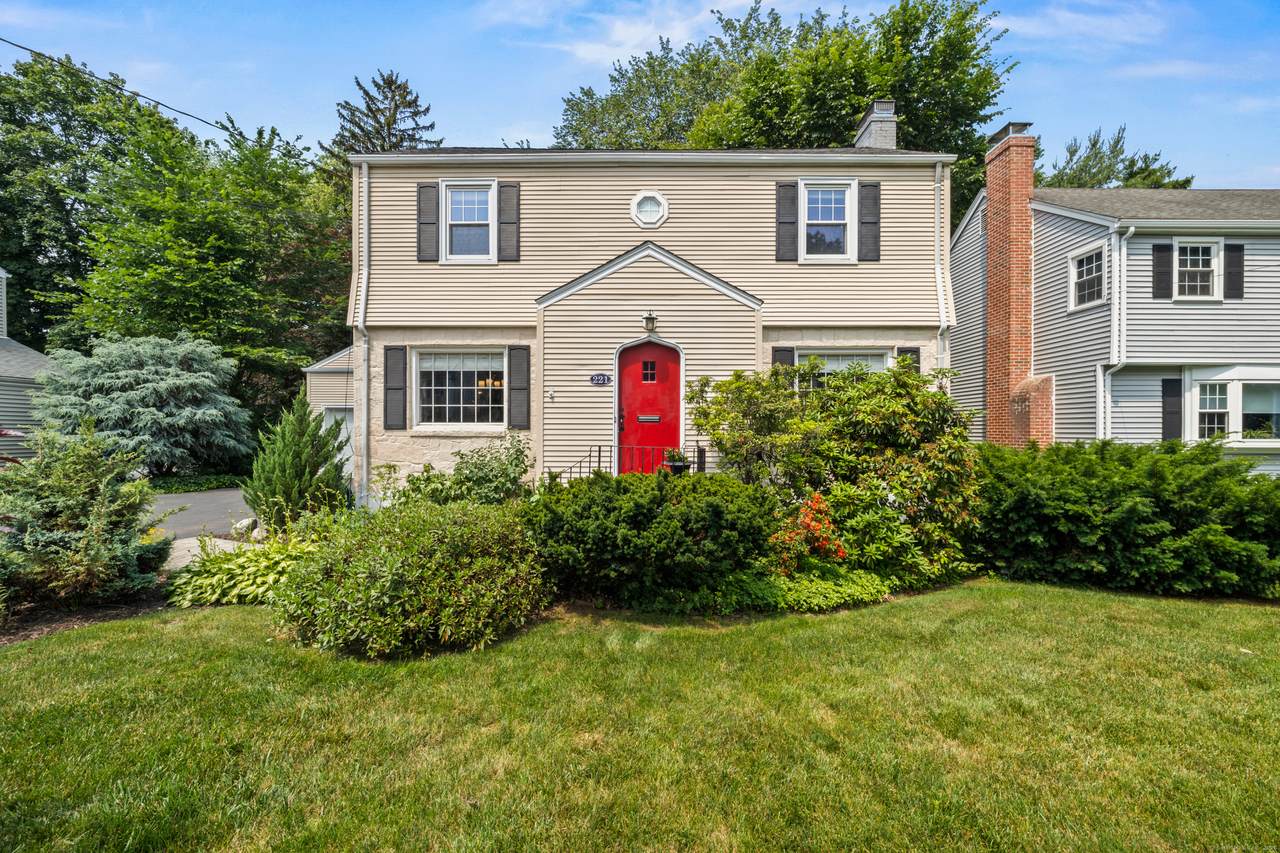 221 Ballard Drive - Photo 1