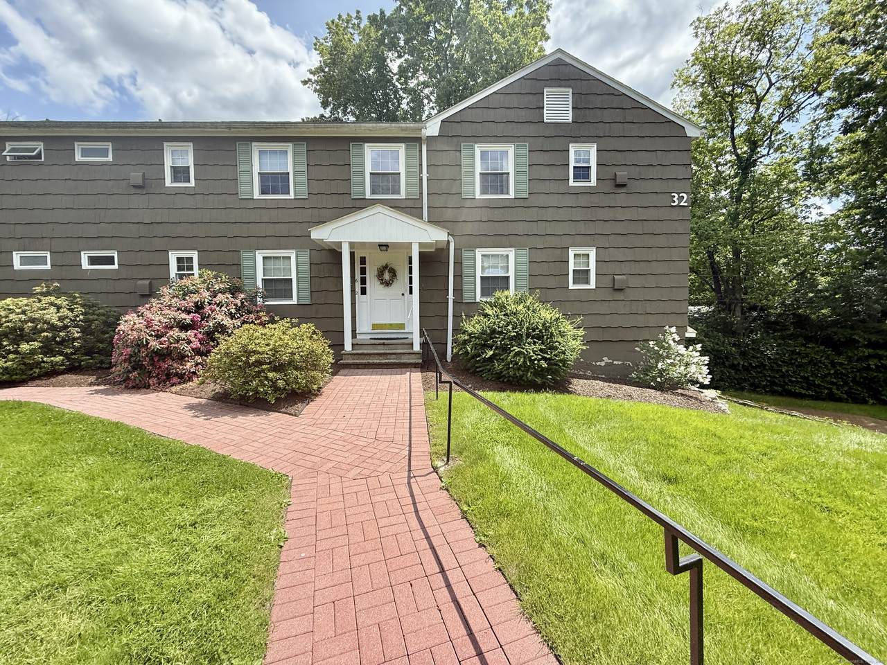 14 Arrowhead Way - Photo 1