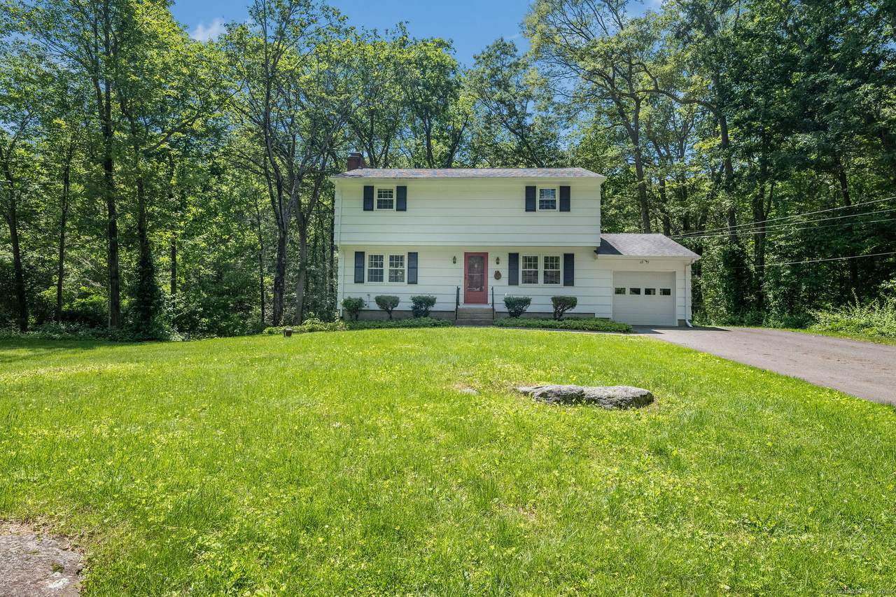 32 Nutmeg Lane - Photo 1