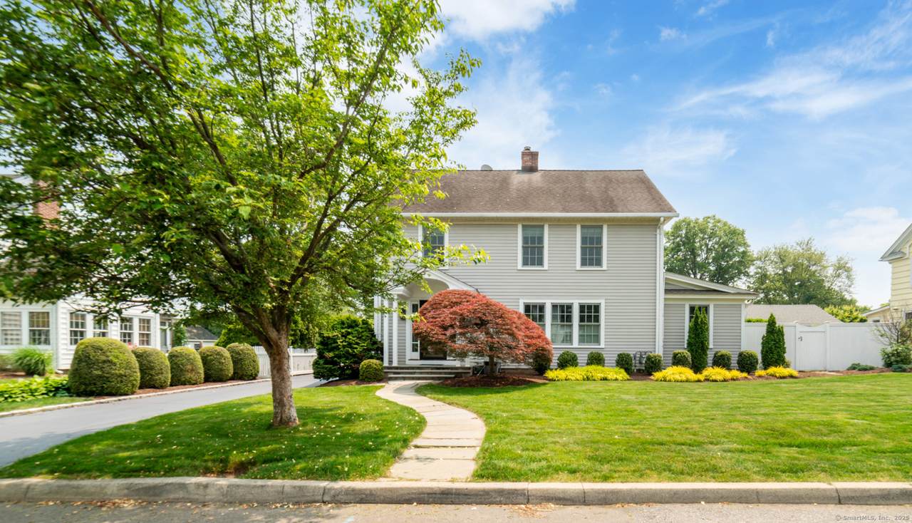 407 Meadowbrook Road - Photo 1