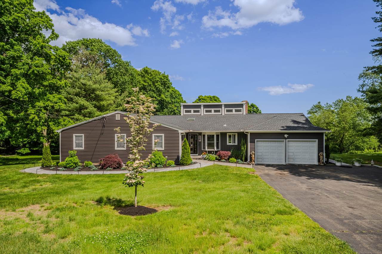 620 Greenbrier Drive - Photo 1
