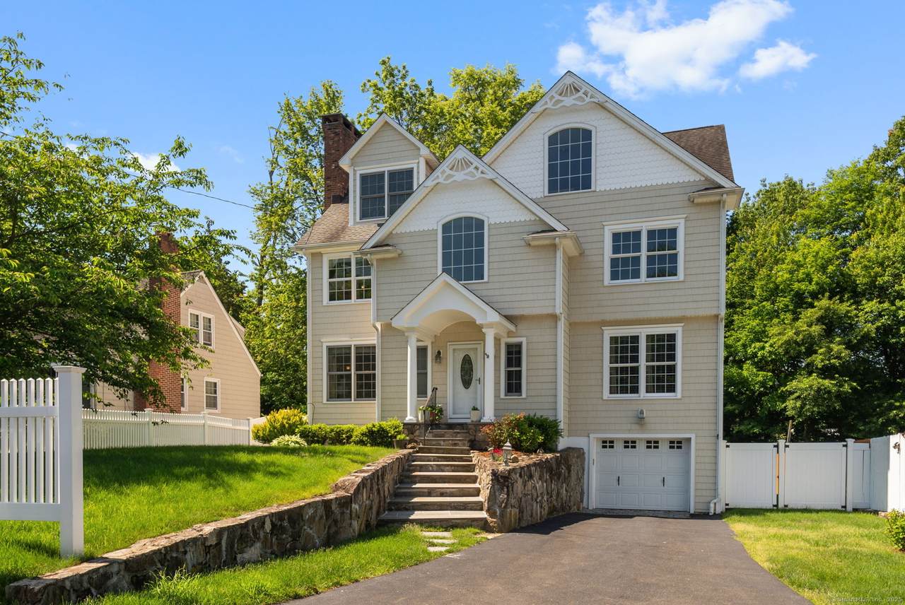 9 Knollwood Road - Photo 1