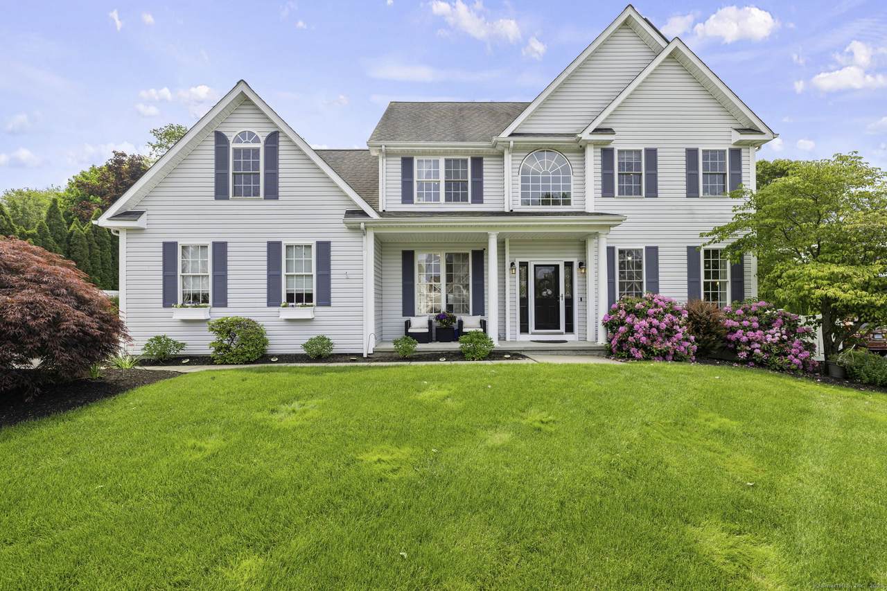 55 Perry Lane - Photo 1