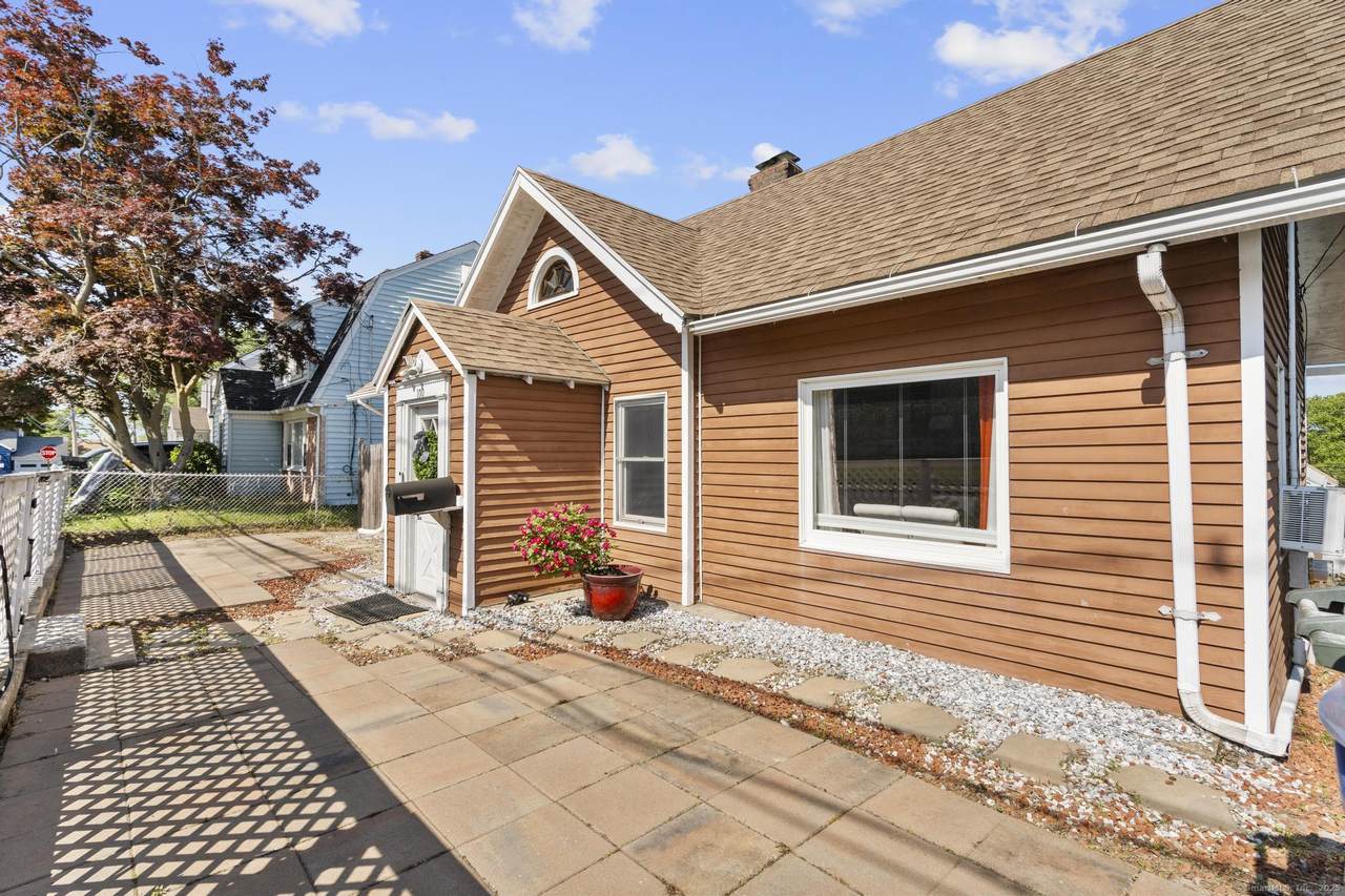 100 Boston Terrace - Photo 1