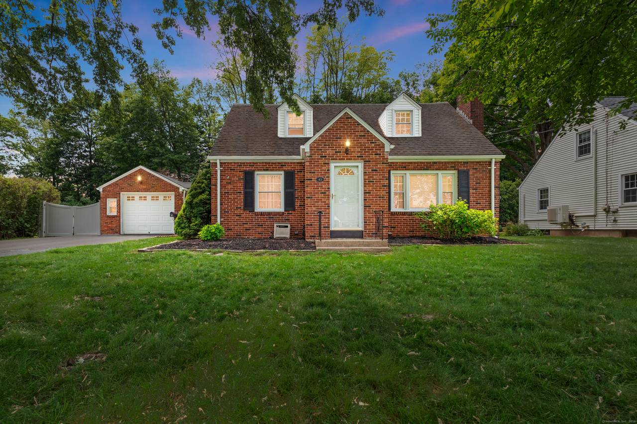 43 Superior Avenue - Photo 1