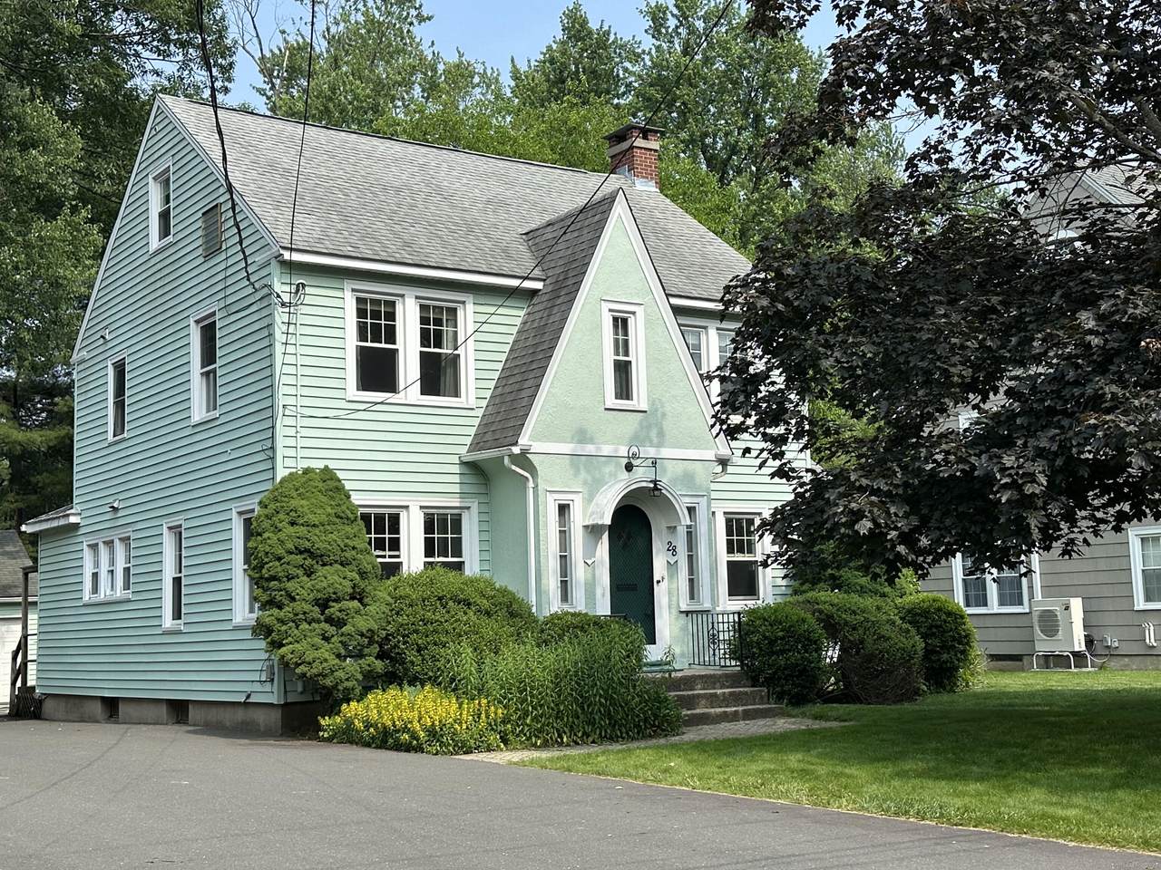 28 Wardwell Road - Photo 1