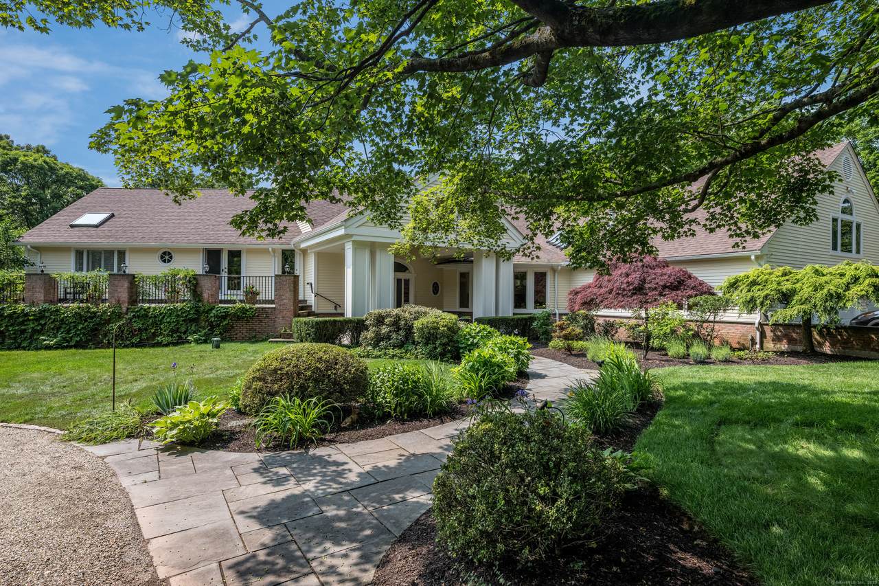 15 Northeast Road - Photo 1