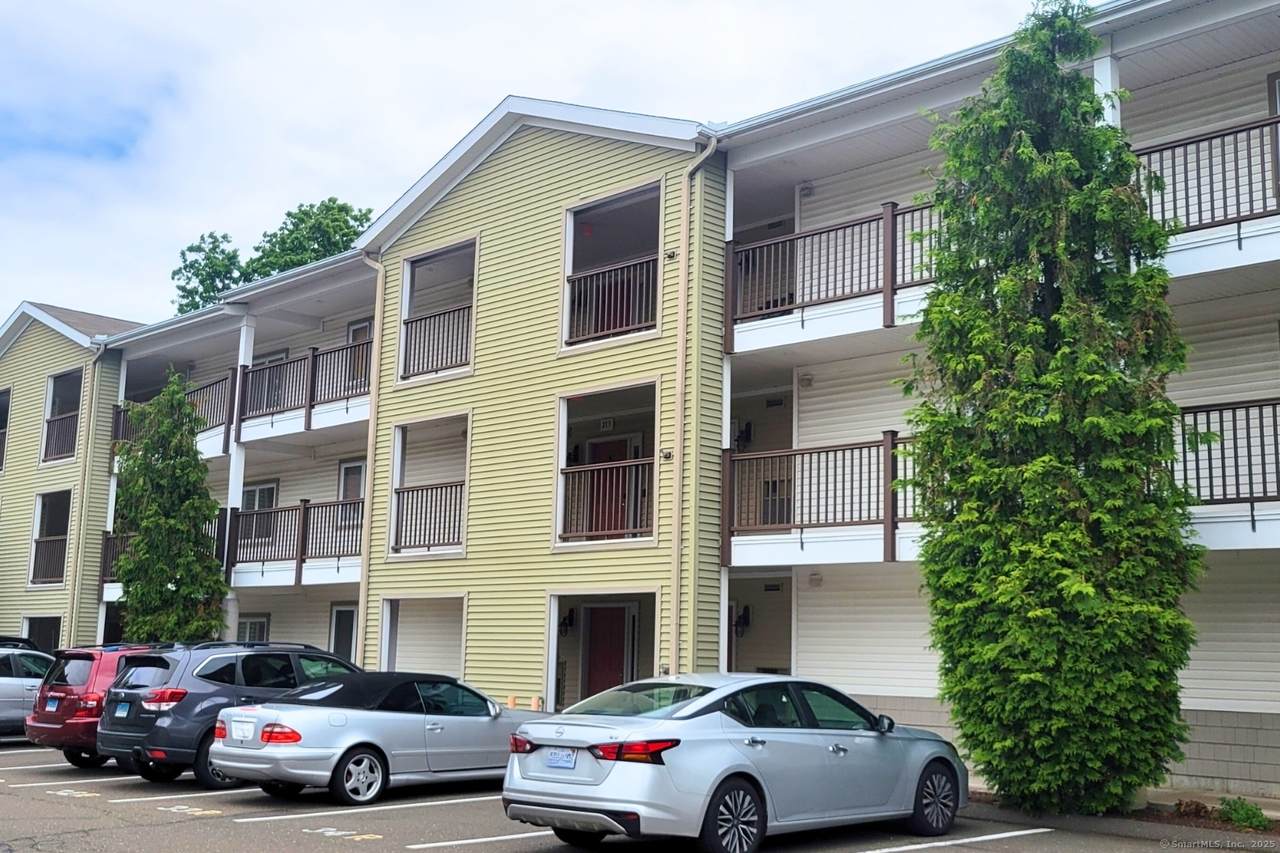 3250 Fairfield Avenue - Photo 1