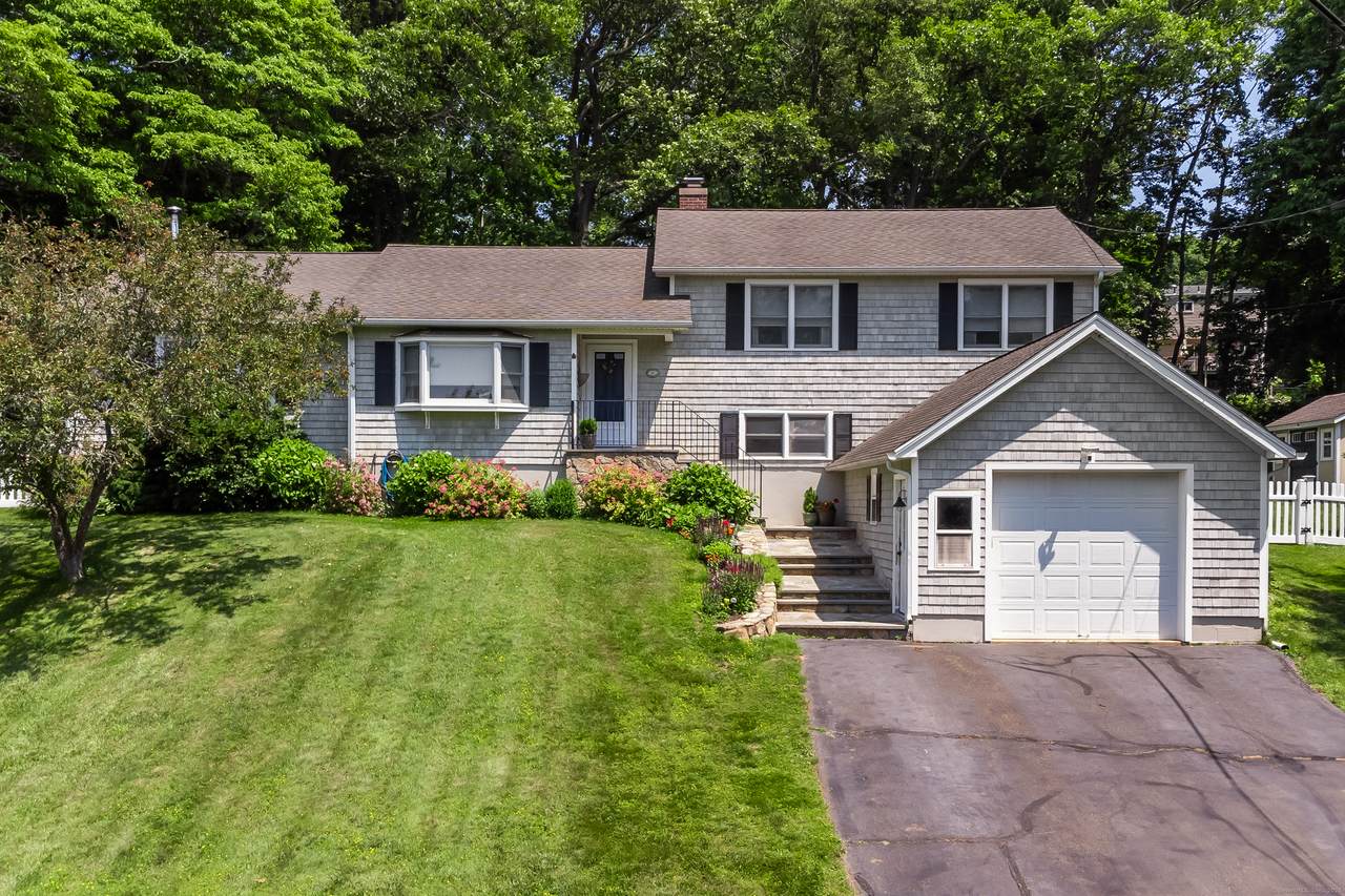 31 Wildwood Drive - Photo 1