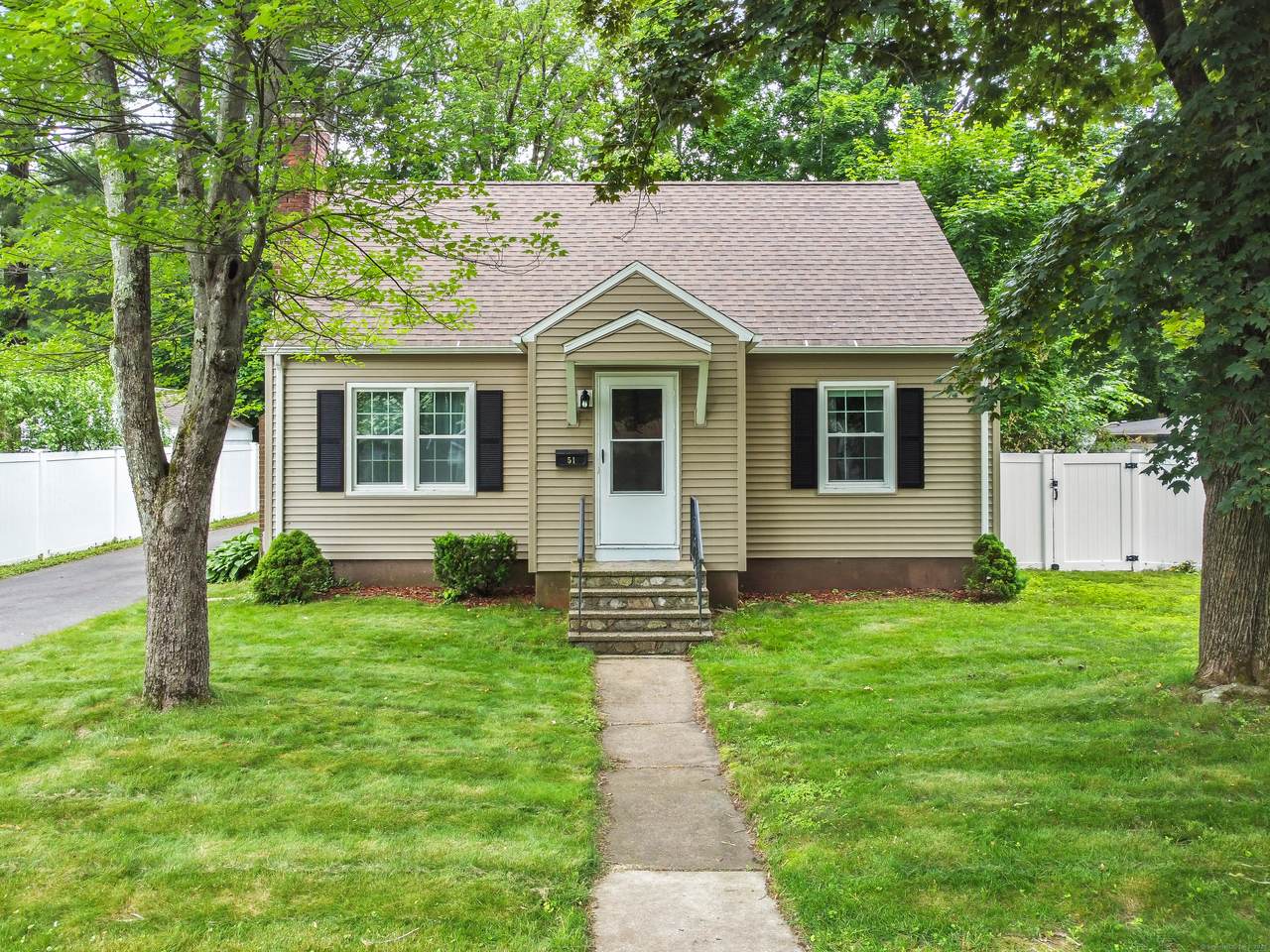 51 Goodwin Street - Photo 1