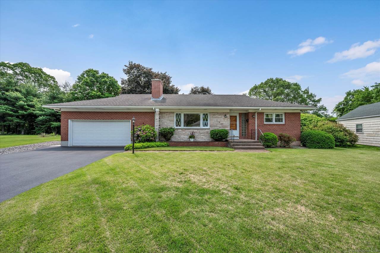 6 Woodlawn Drive - Photo 1