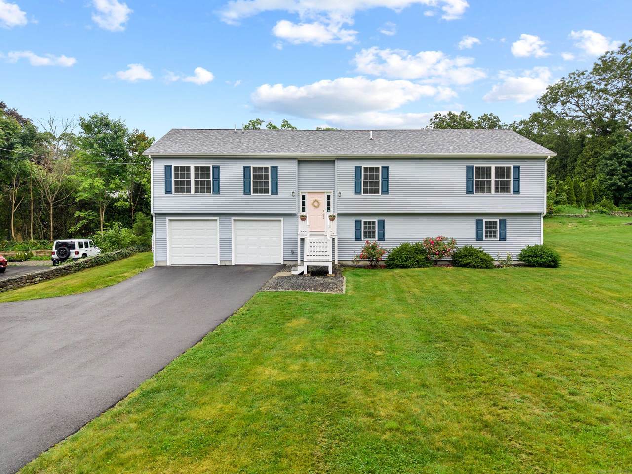 560 Laurel Hill Road - Photo 1