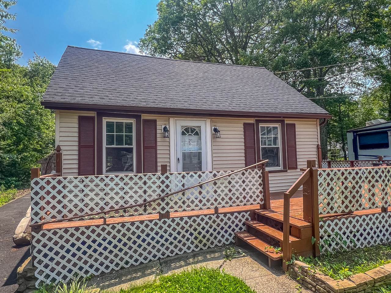 45 Cedar Avenue - Photo 1