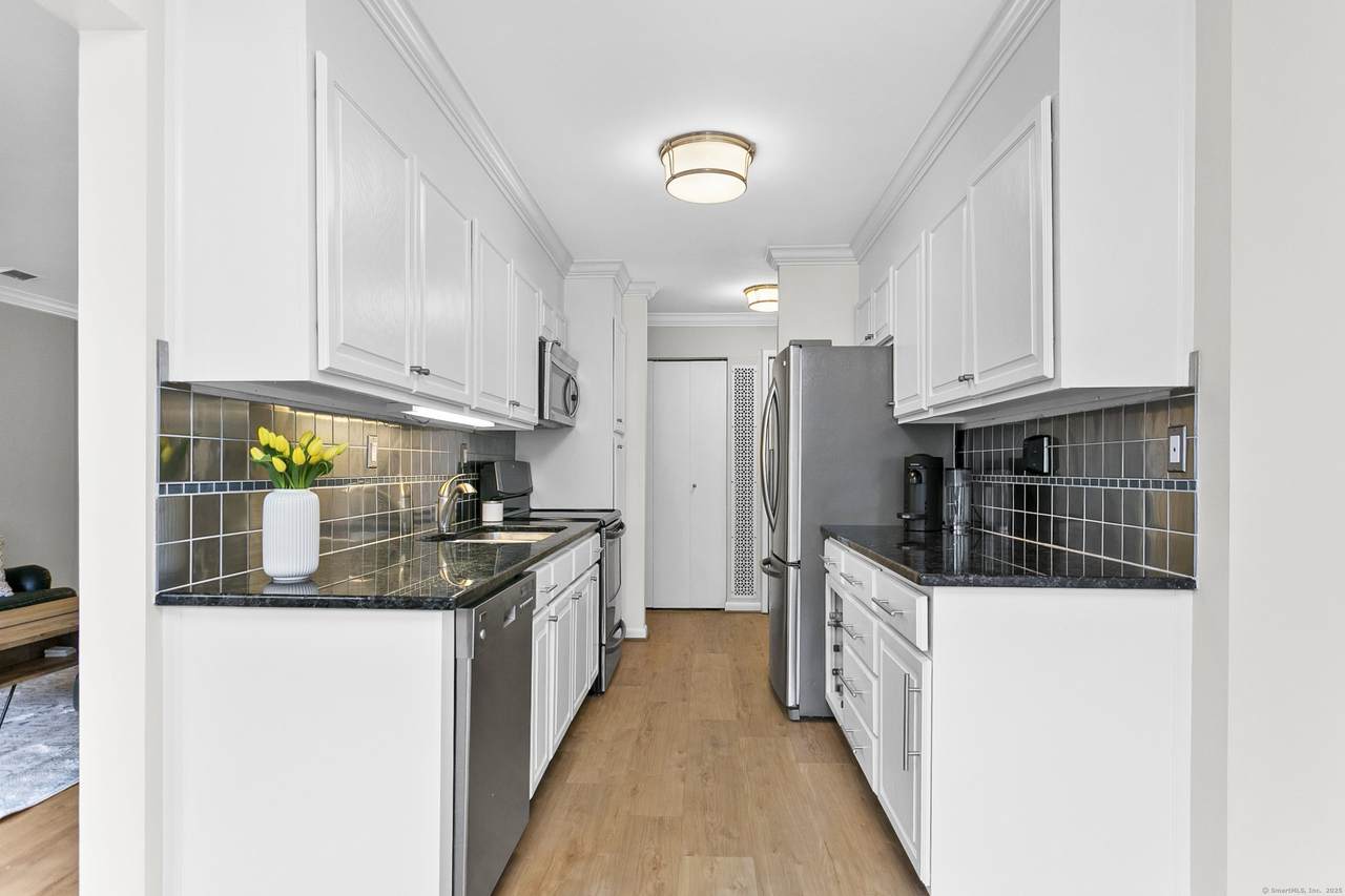 116 Southport Woods Drive - Photo 1