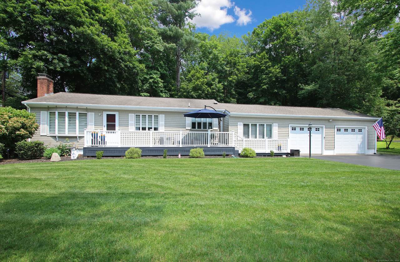 4 White Birch Drive - Photo 1