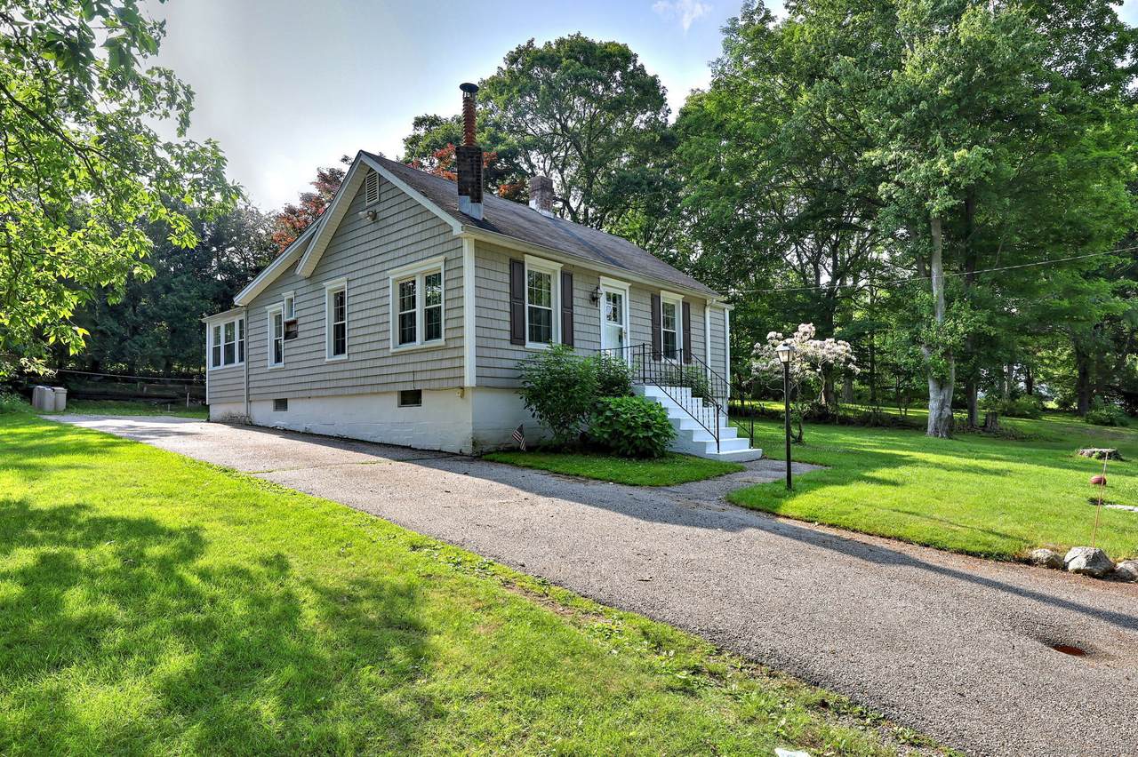 818 Alling Road - Photo 1