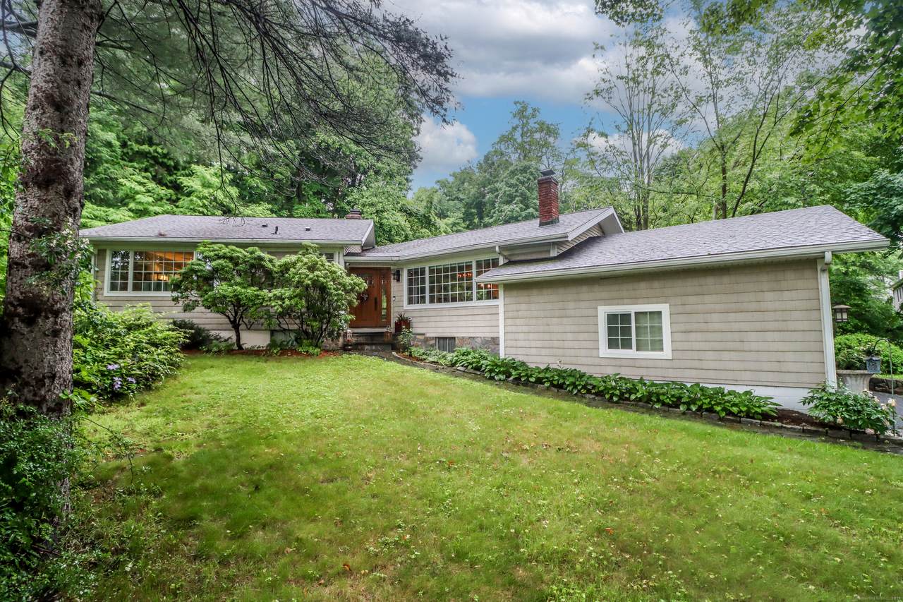 17 Lakewood Terrace - Photo 1