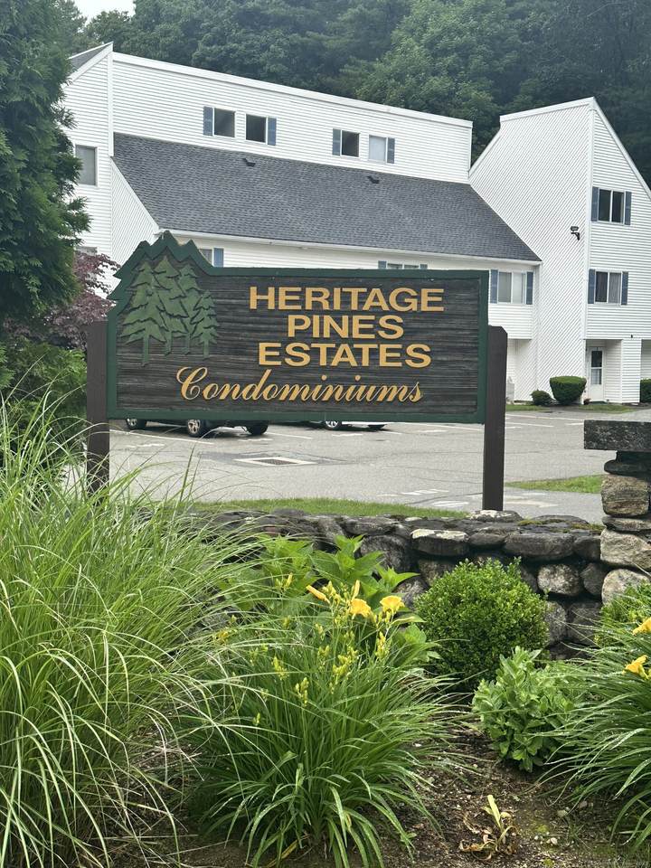 67 Perry Street - Photo 1