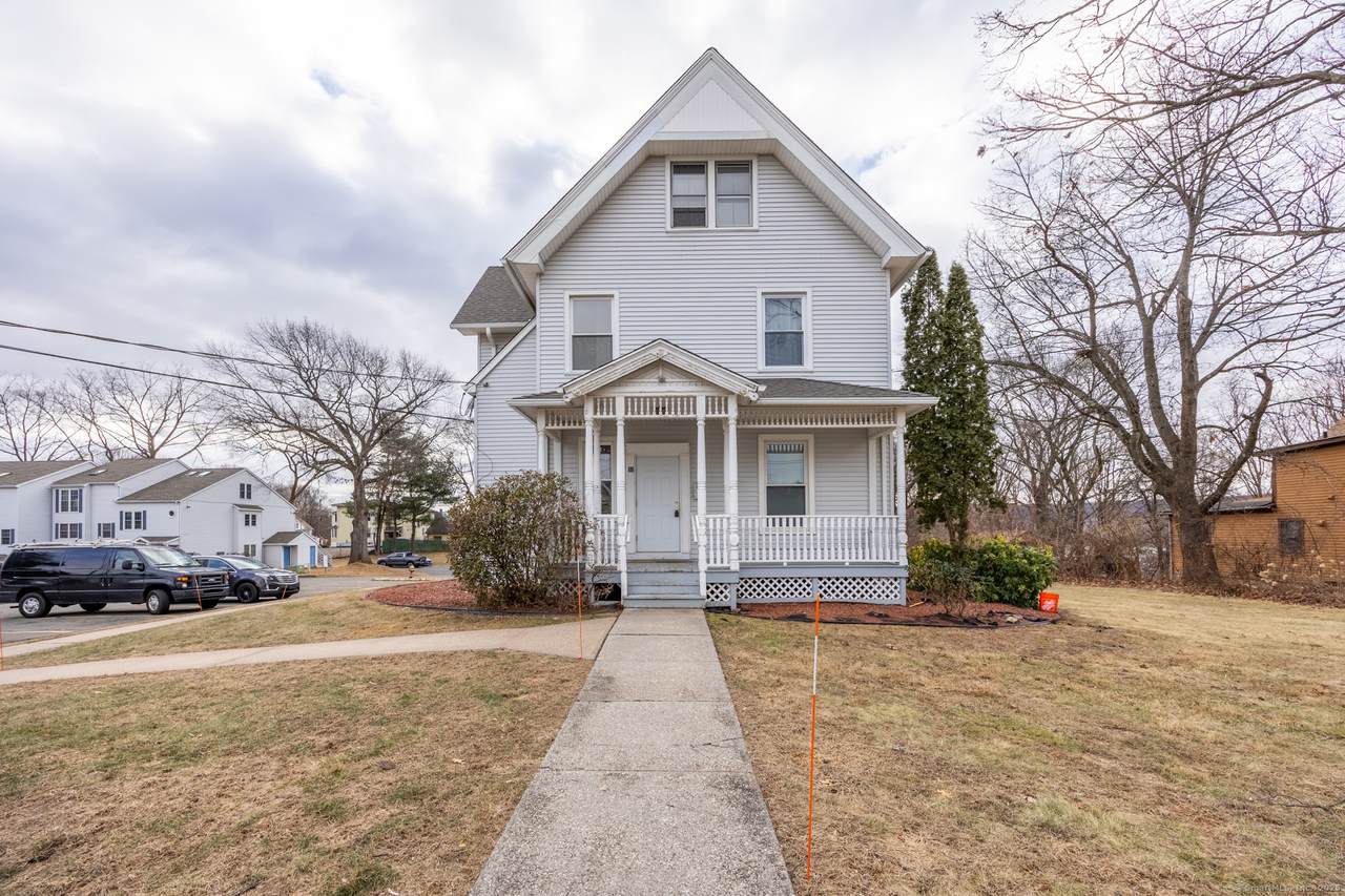 52 Irving Street - Photo 1