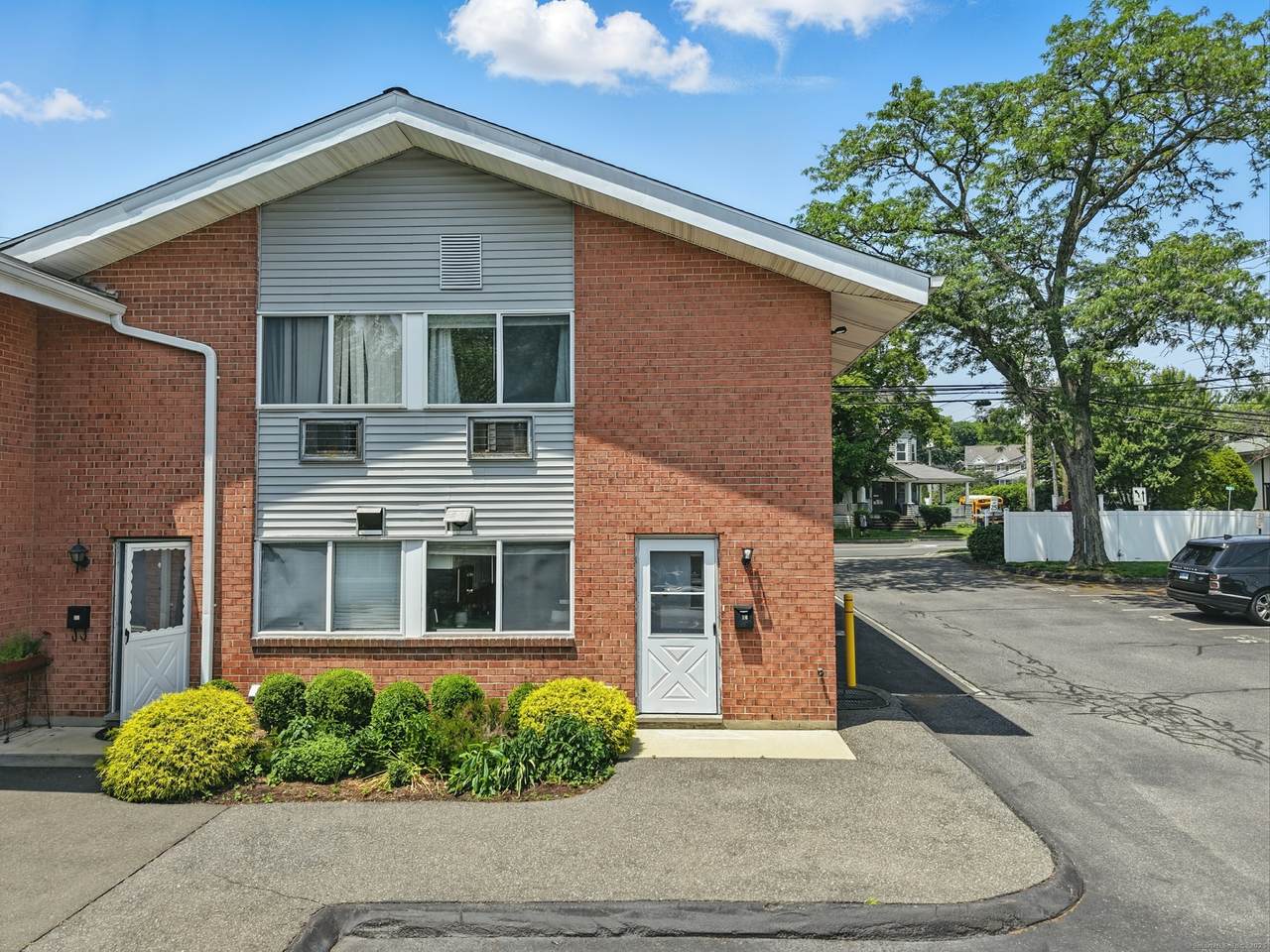 208 Flax Hill Road - Photo 1