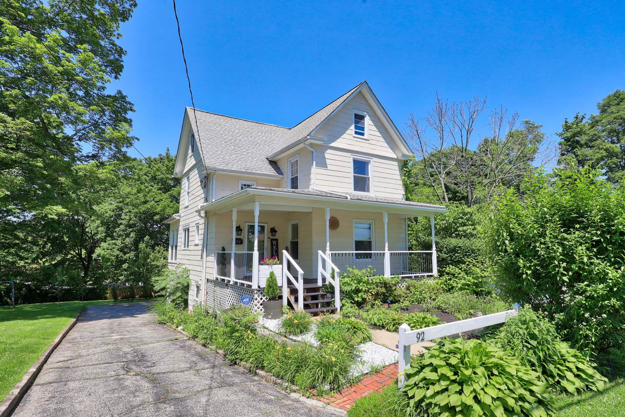 92 Clematis Avenue - Photo 1