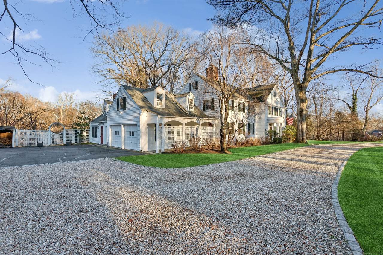 2 Laurel Road - Photo 1