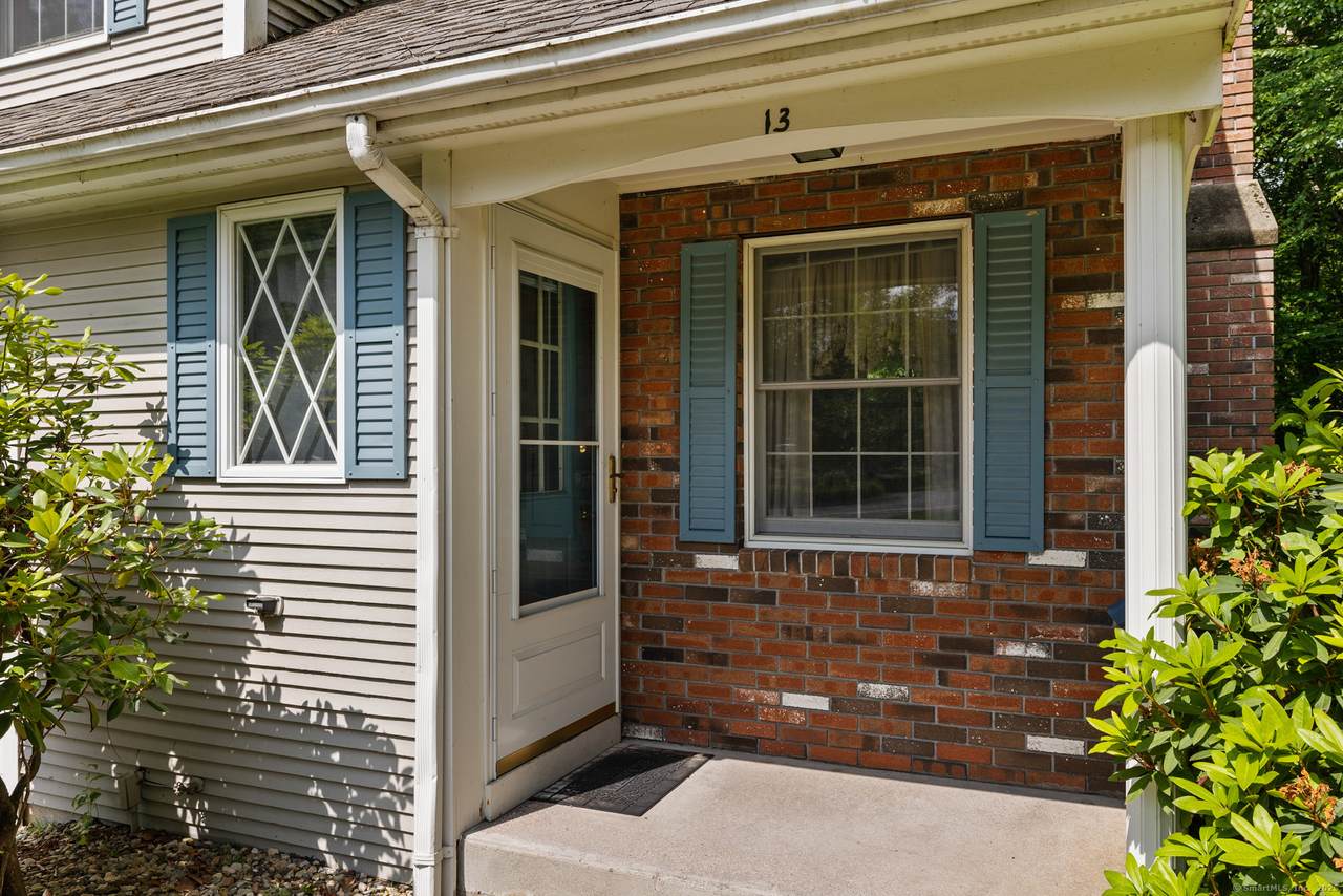 13 Waterview Drive - Photo 1