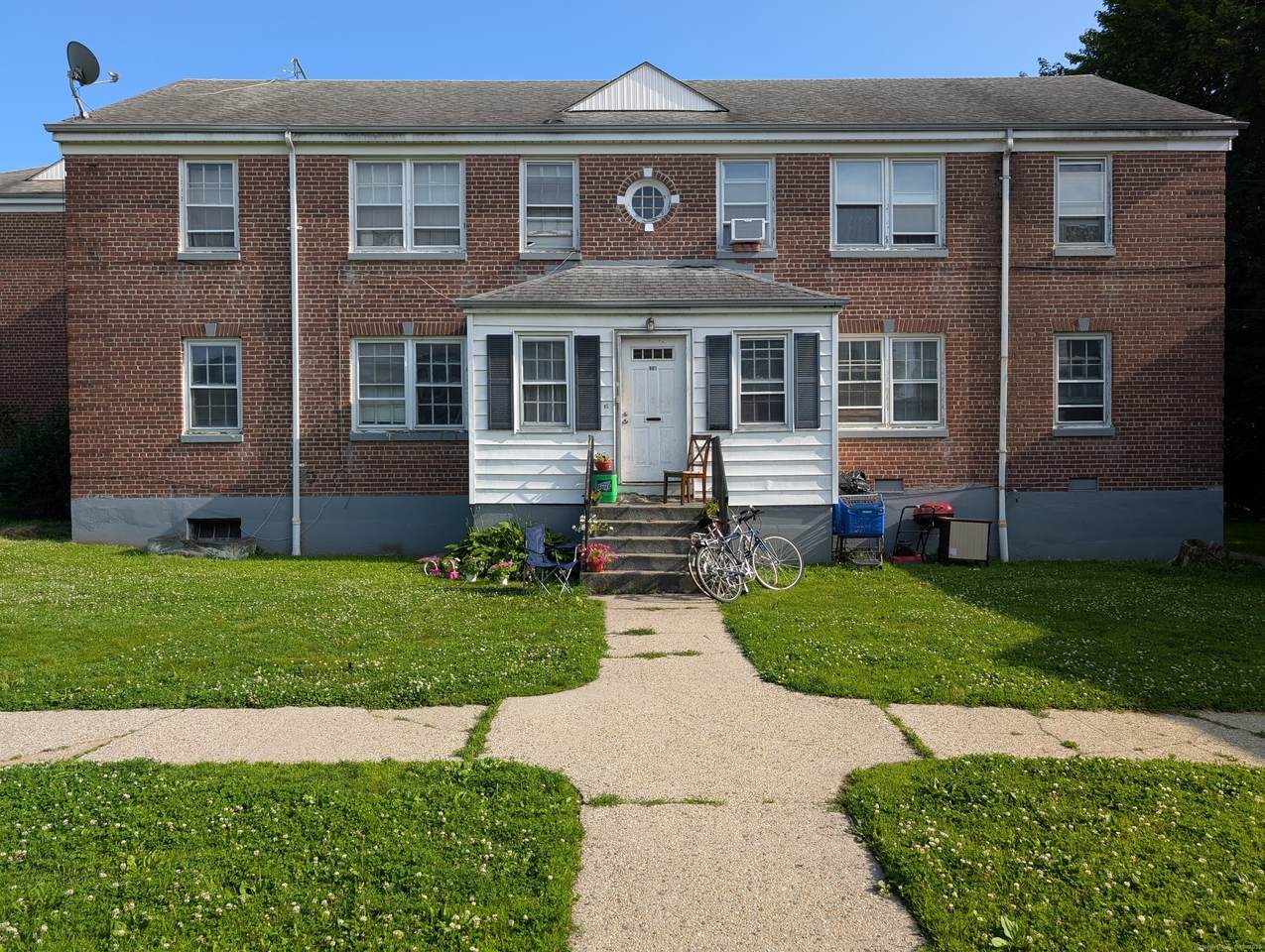 901 William Street - Photo 1