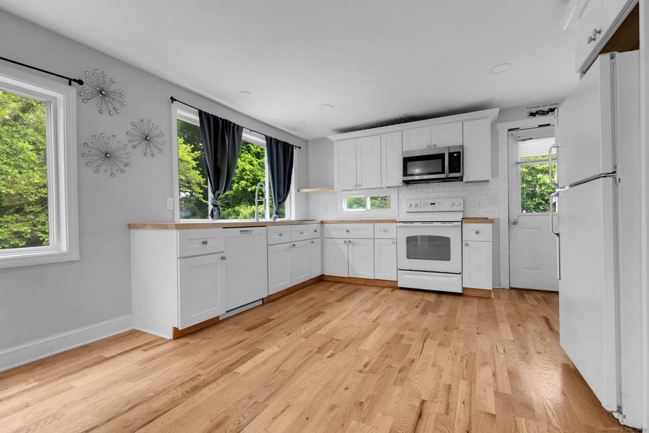 380 Long Hill Road - Photo 1