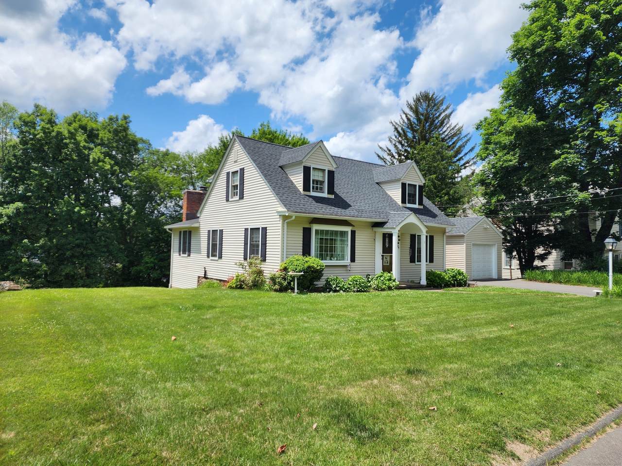 124 Pilgrim Road - Photo 1
