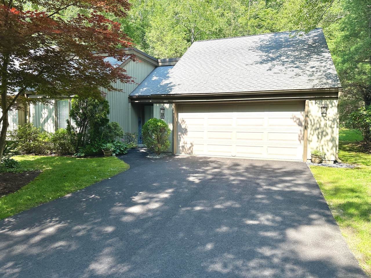 20 Heritage Crest Drive - Photo 1
