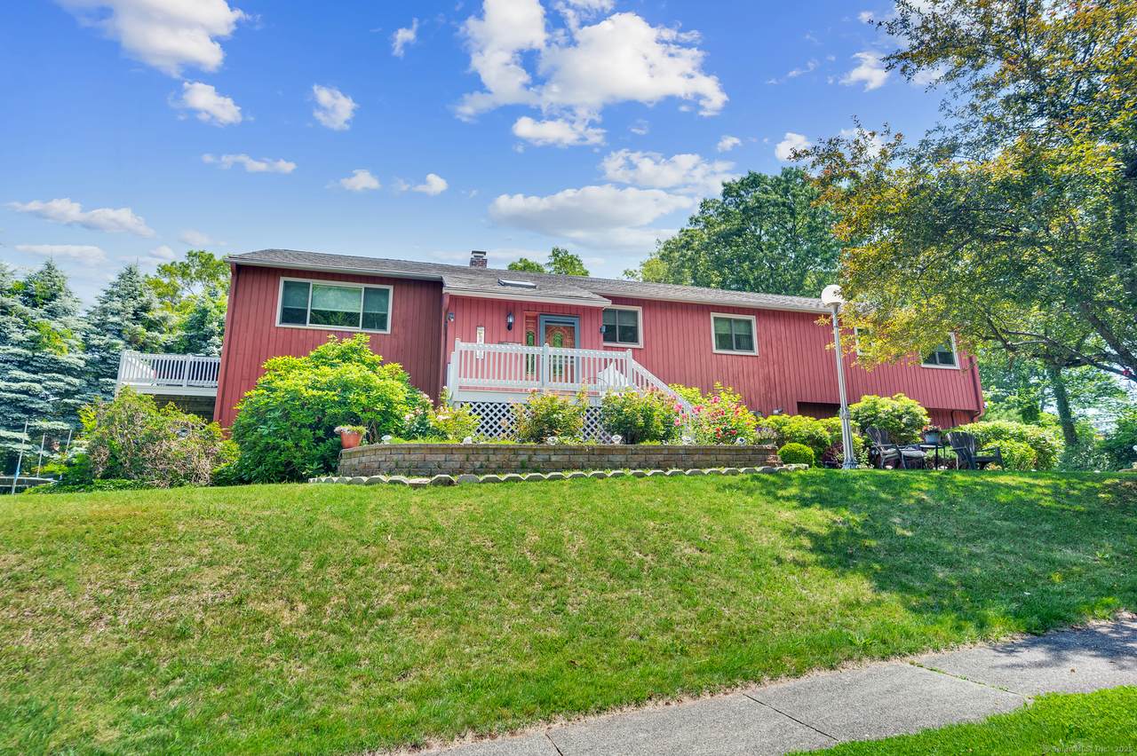 232 Mclay Avenue - Photo 1