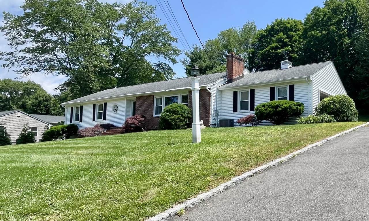 523 Overlook Drive - Photo 1