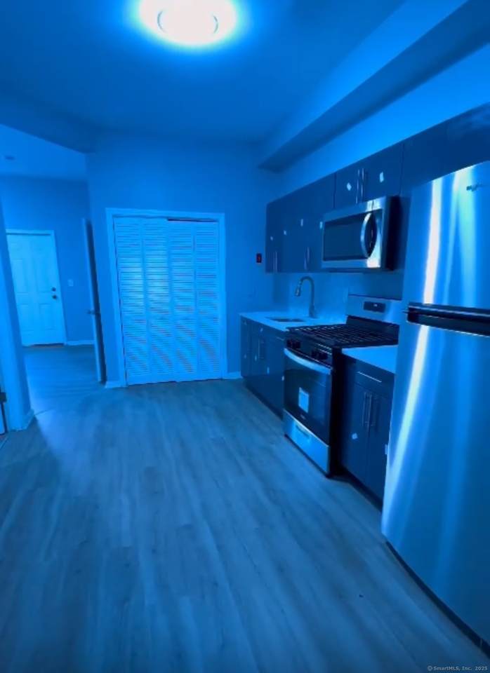 425 Main Street - Photo 1