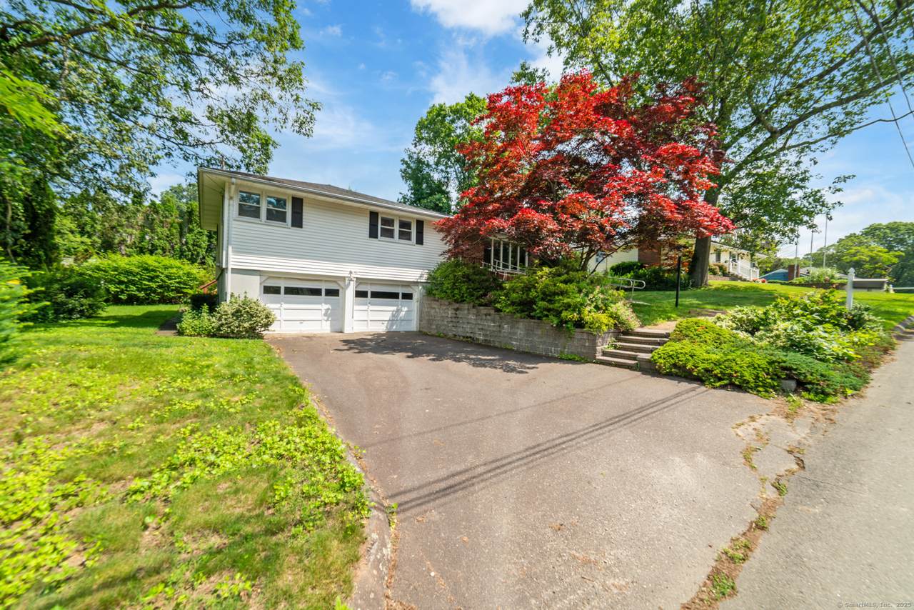 91 Piping Rock Drive - Photo 1