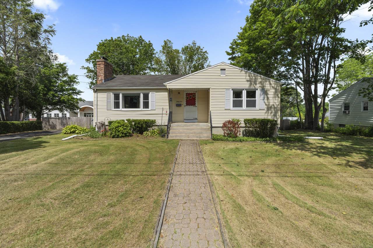 31 Louis Lane - Photo 1