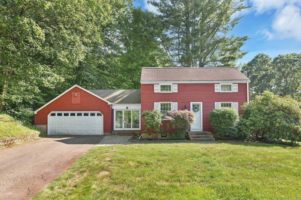 54 Stanley Drive - Photo 1