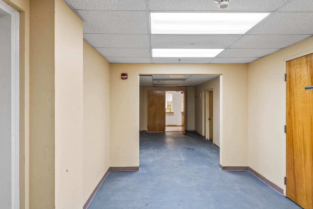 216 Crown Street - Photo 1