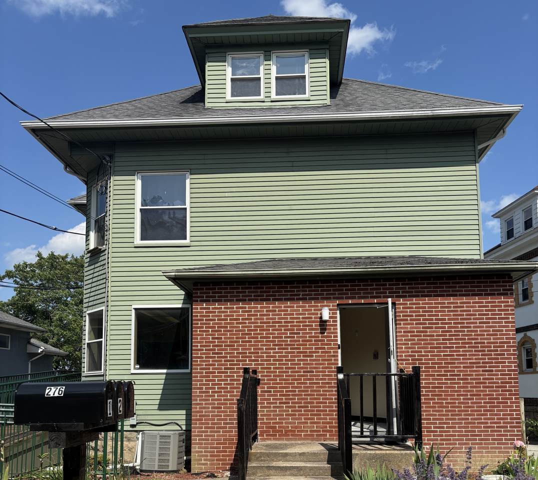 276 Montauk Avenue - Photo 1