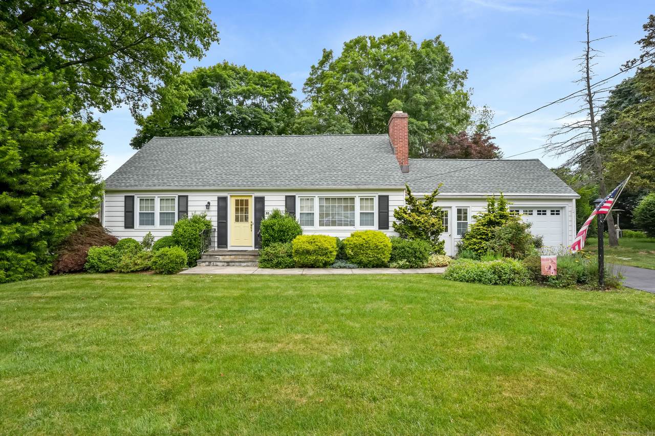32 Sunrise Avenue - Photo 1