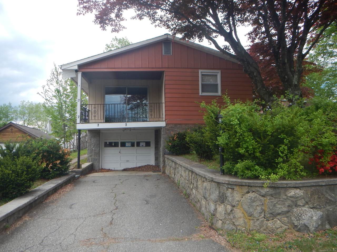 7 Hampton Road - Photo 1