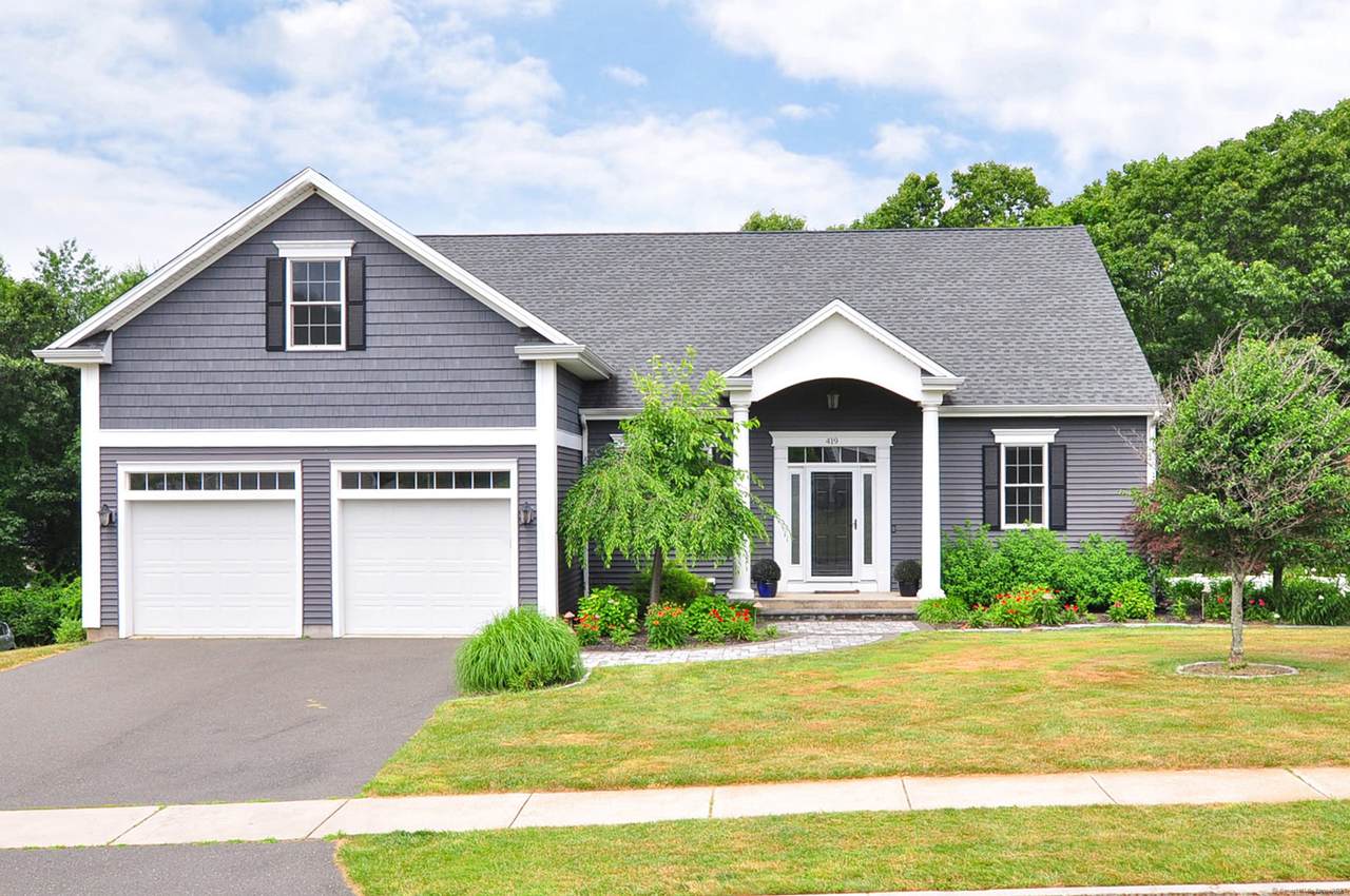 419 Briarwood Drive - Photo 1