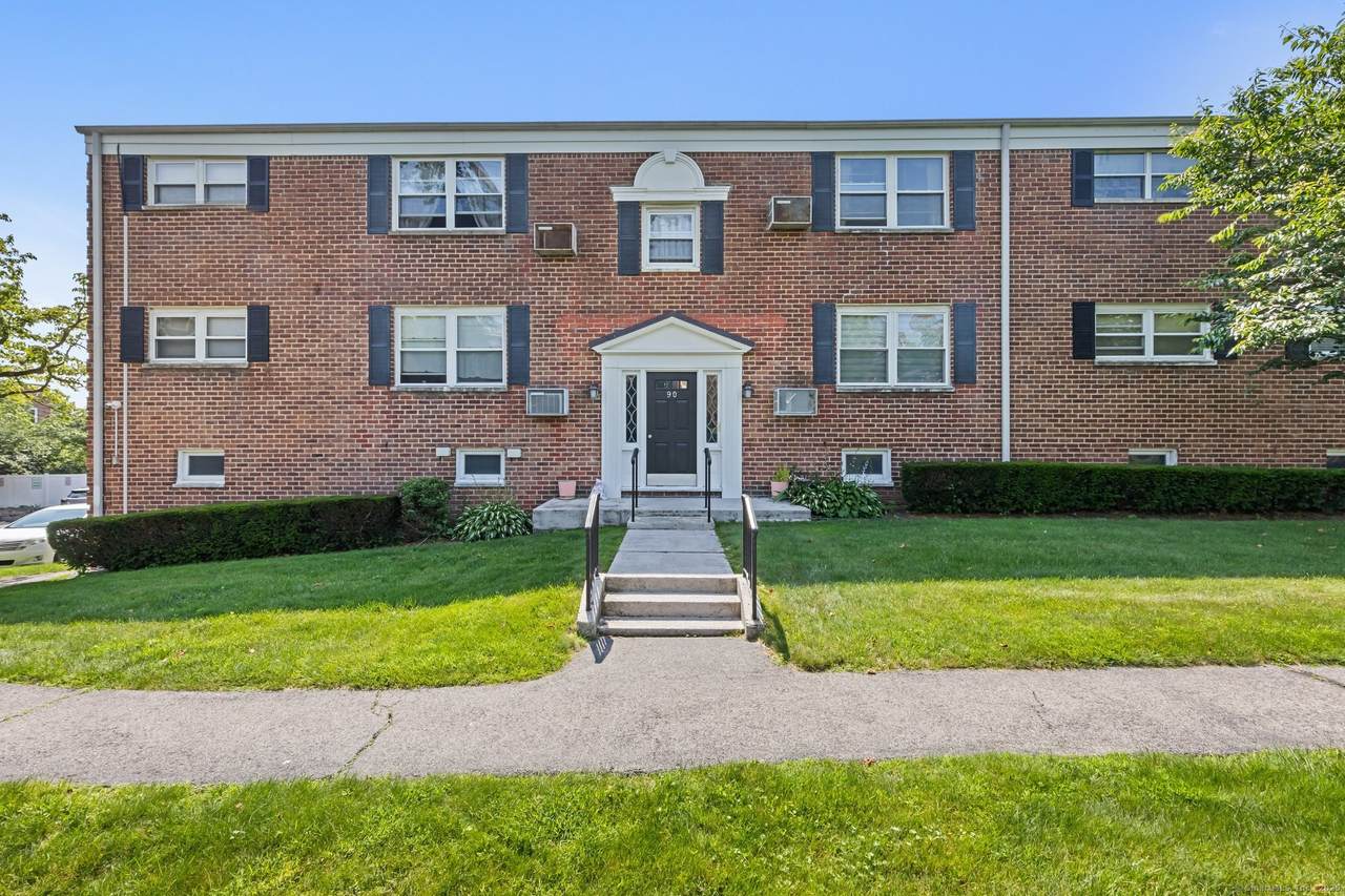 90 Strawberry Hill Avenue - Photo 1