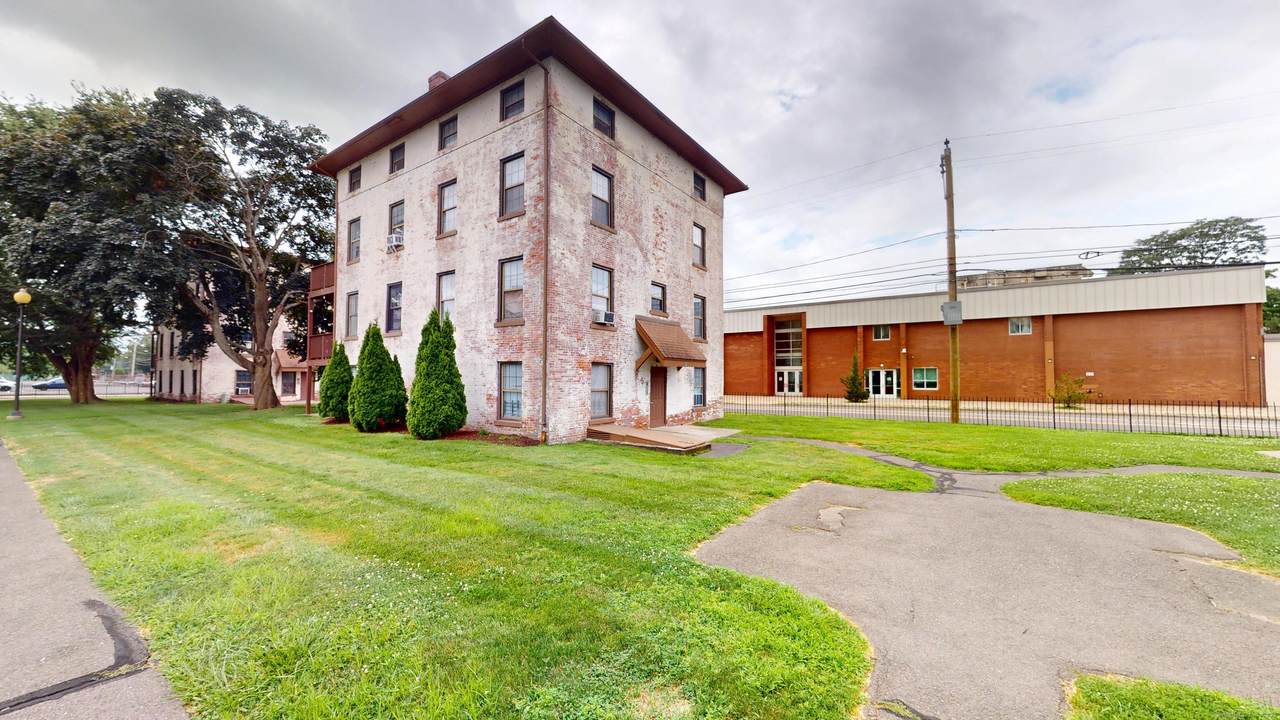 64 Van Block Avenue - Photo 1