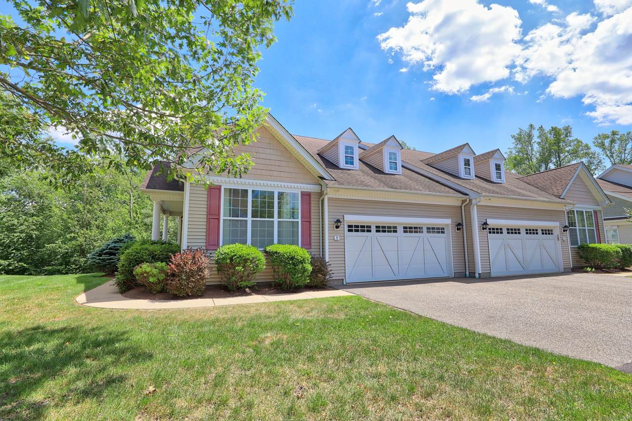 9 Lilac Lane - Photo 1