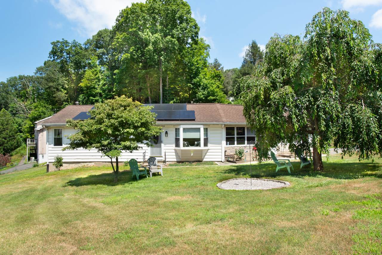 2 Joyce Avenue - Photo 1