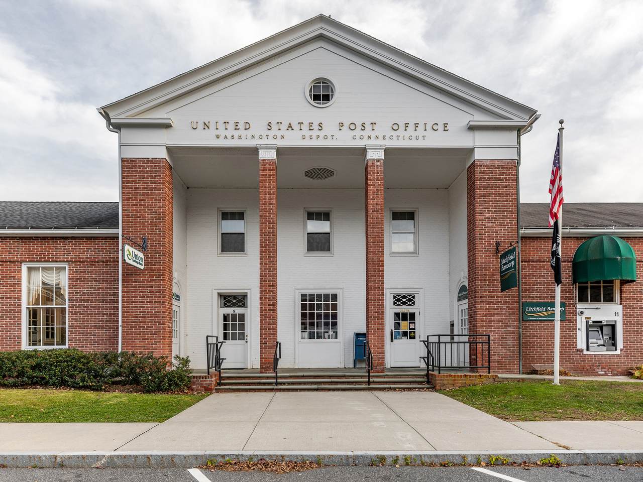 9 Bryan Hall Plaza - Photo 1