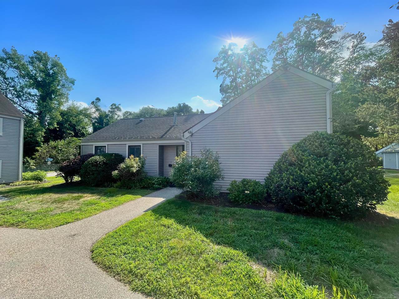 150 Hollister Way - Photo 1