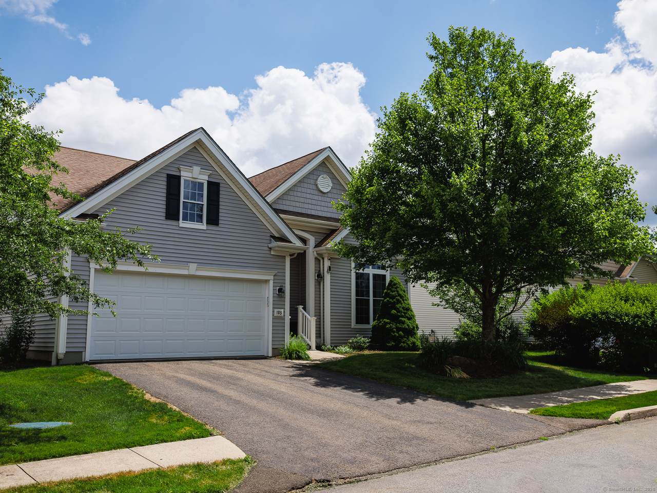 185 Country Club Drive - Photo 1
